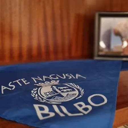 Nuevo, Luminoso Y Céntrico. Parking Gratis Appartamento Bilbao